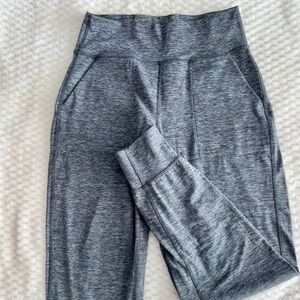 Lululemon Women’s Gray Size 6 Joggers